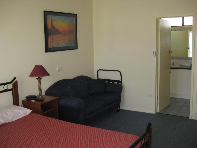 Eight Spence Motel Warrnambool Exterior photo