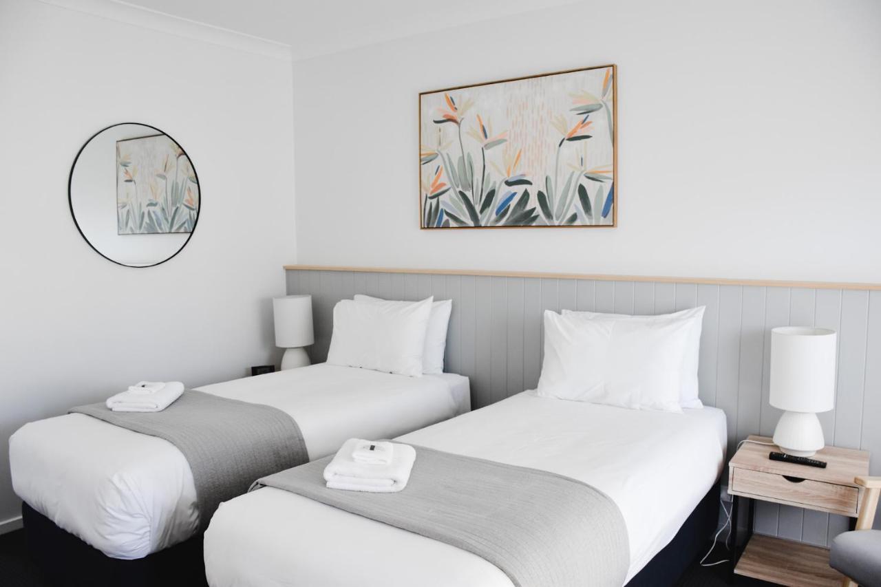 Eight Spence Motel Warrnambool Exterior photo