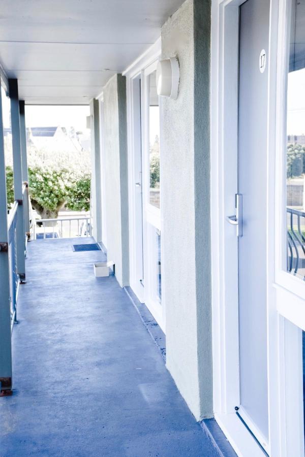 Eight Spence Motel Warrnambool Exterior photo