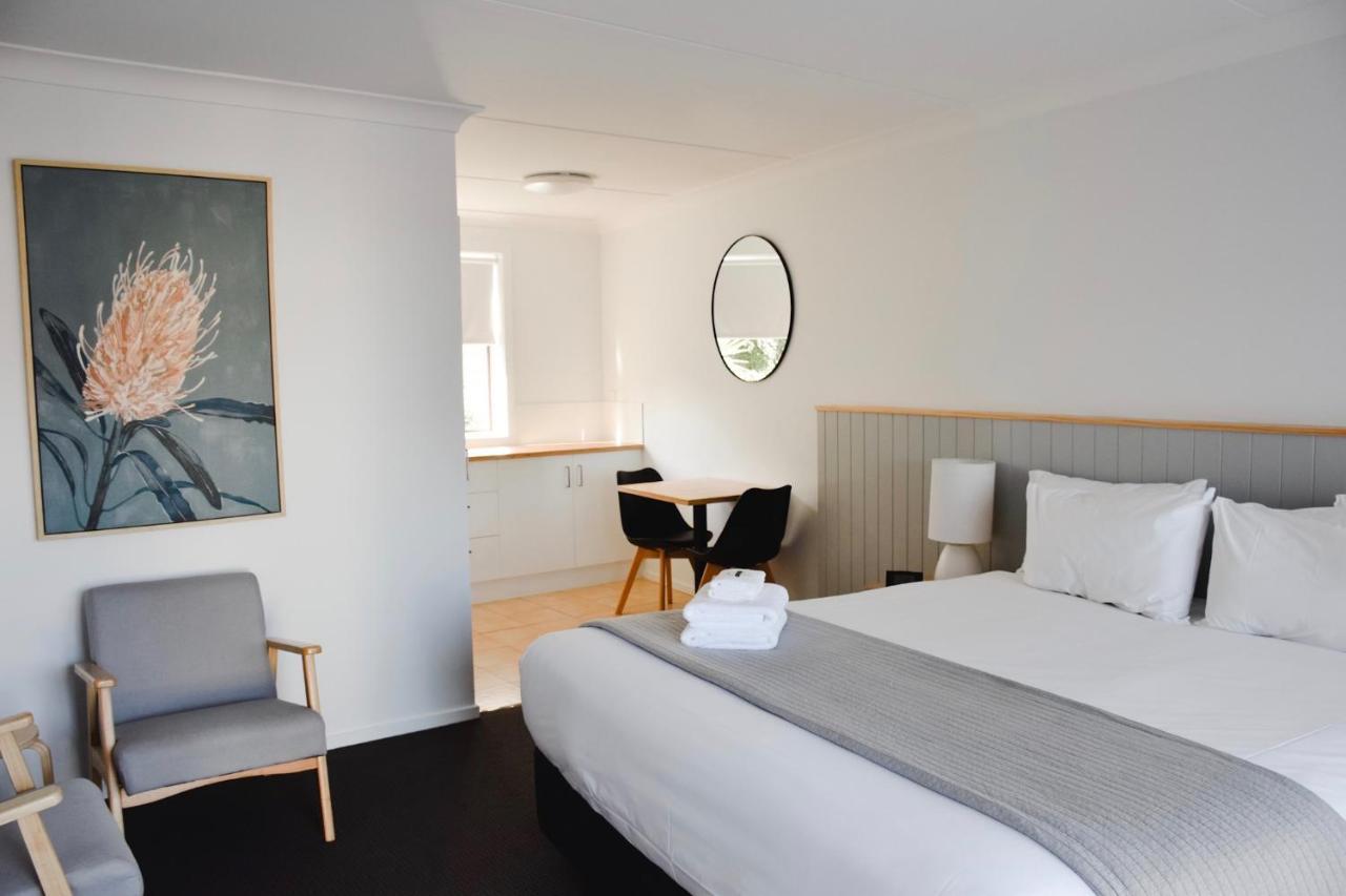 Eight Spence Motel Warrnambool Exterior photo